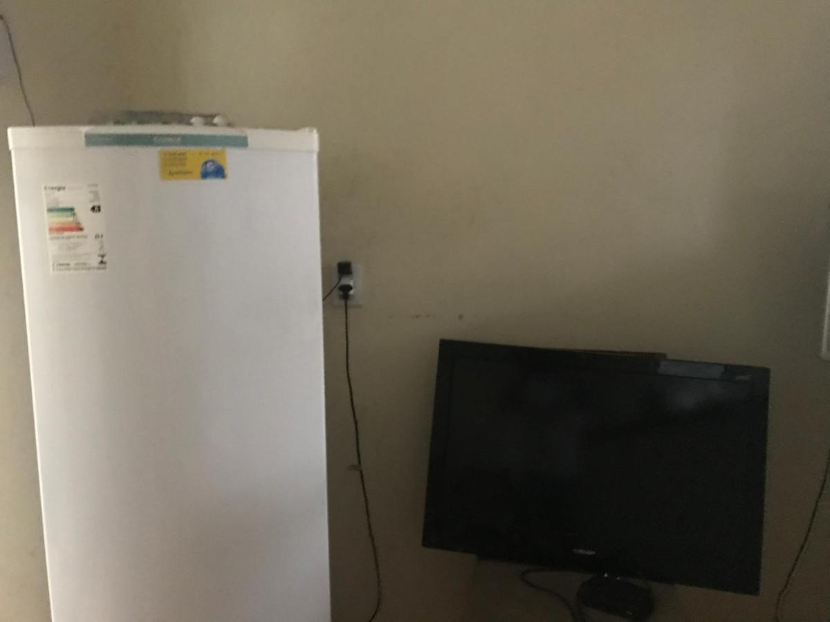 Hostel Office- Hospedagem Climatizada Quartos E Apartamentos Privativos 伊克斯雷玛 外观 照片