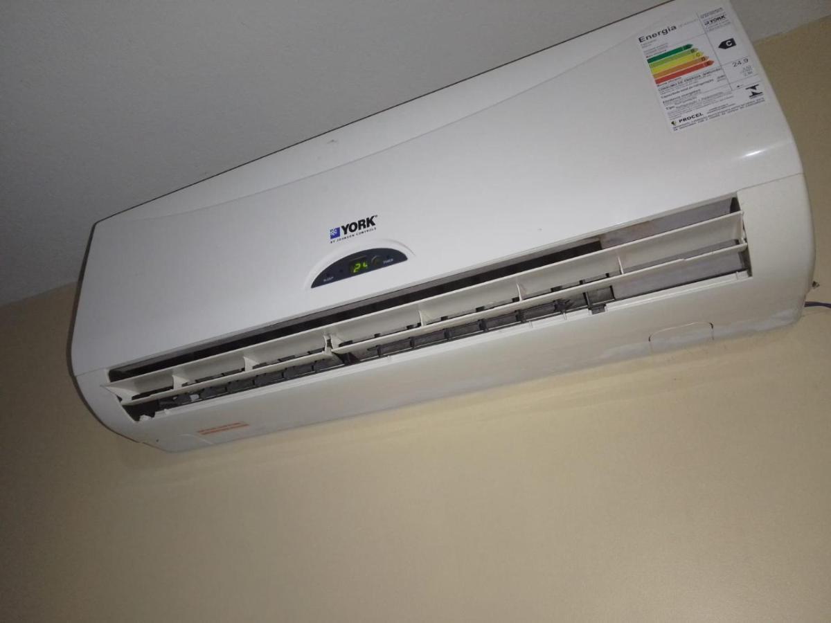 Hostel Office- Hospedagem Climatizada Quartos E Apartamentos Privativos 伊克斯雷玛 外观 照片