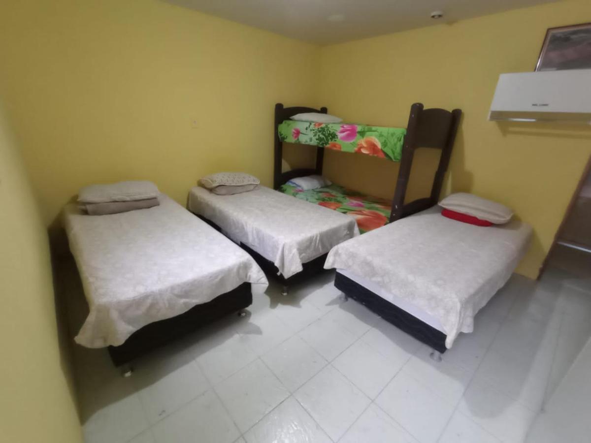 Hostel Office- Hospedagem Climatizada Quartos E Apartamentos Privativos 伊克斯雷玛 外观 照片